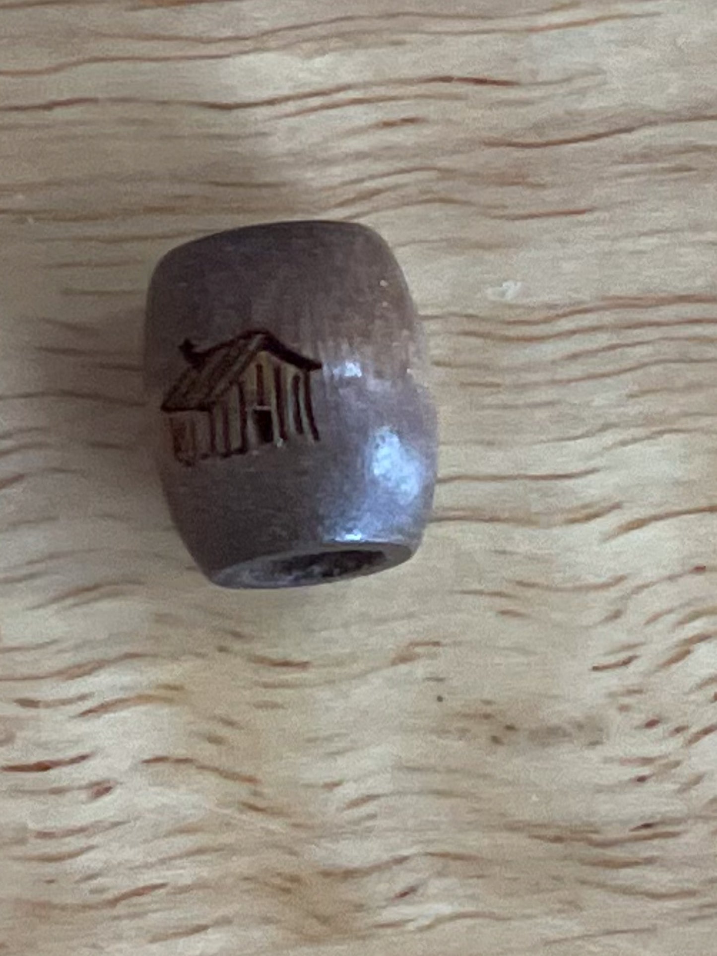 Pouthouse Bead