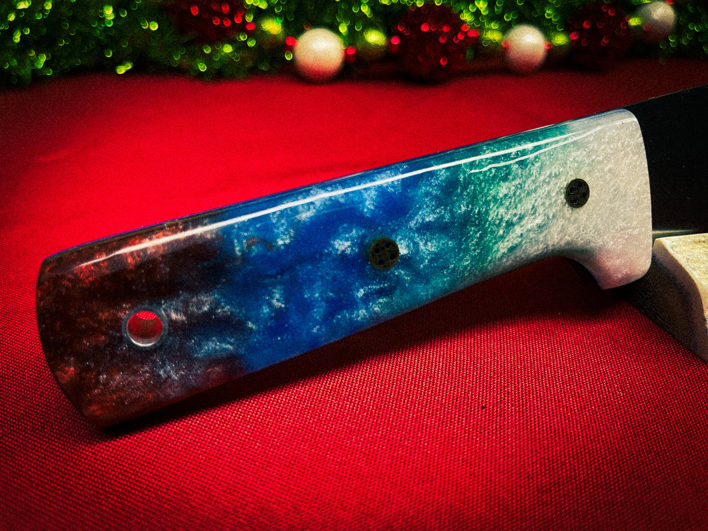 Tyler's Knifemas Design